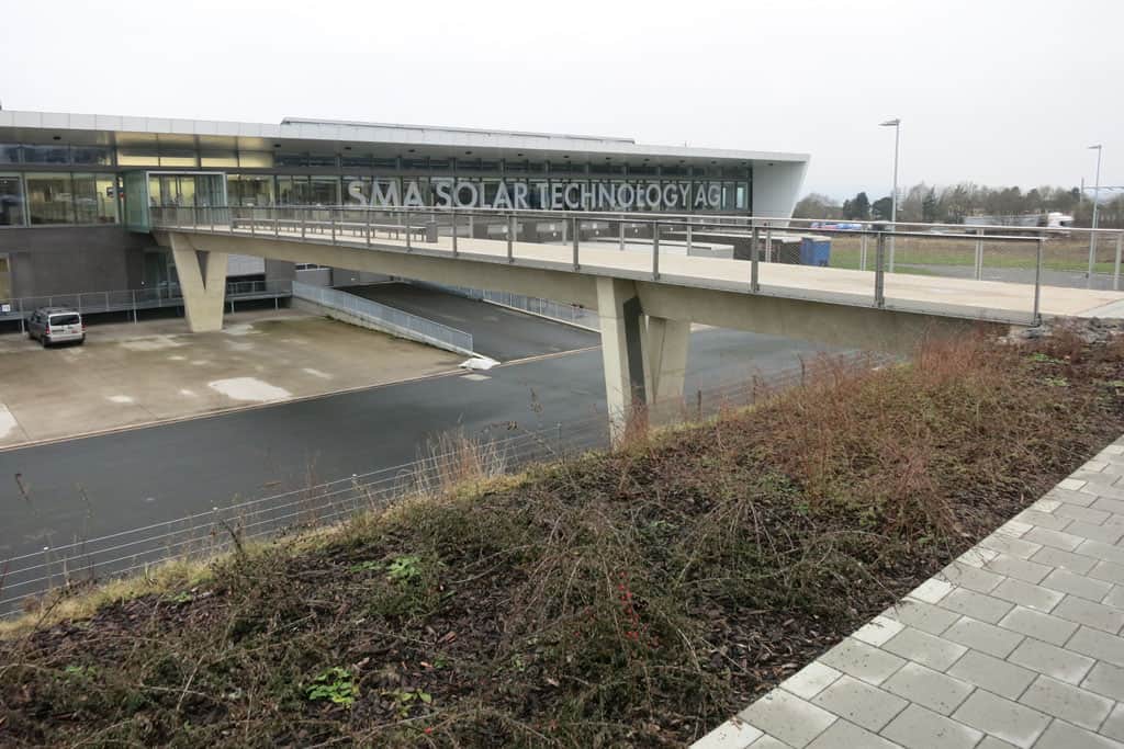 SMA | Zugangsbrücke